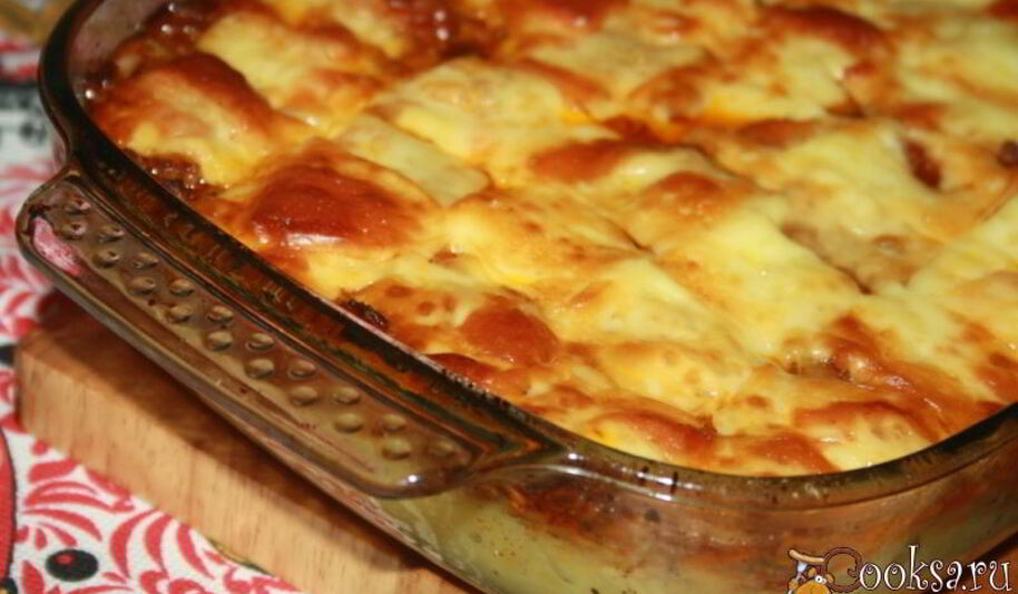 Рецепт картофельной запеканки с говяжьим фаршем, пекинской капустой, кабачками и сыром сулугуни