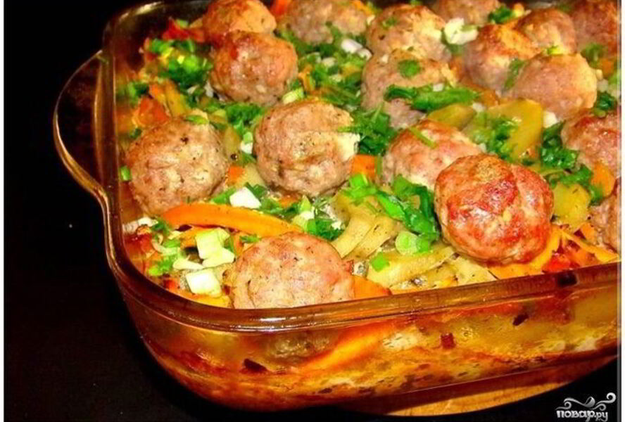Картофельная запеканка с мясными шариками