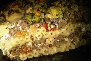 Макаронная запеканка с овощами и фаршем в сливочно-овощном соусе