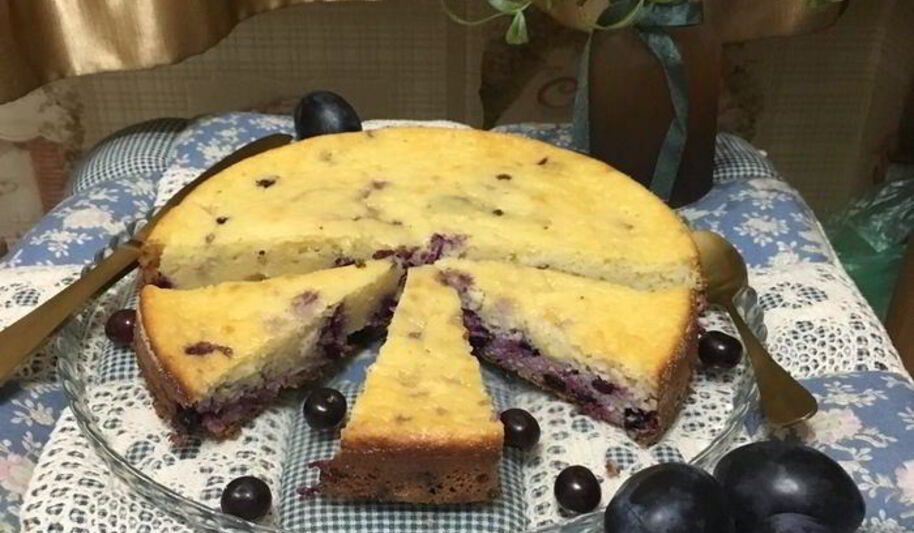 Рецепт творожной запеканки с черной смородиной