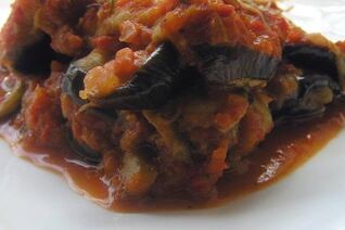 Запеканка из баклажанов под итальянским соусом