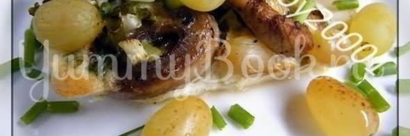 Запеканка с виноградом и грибами