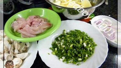 запеканка с виноградом и грибами