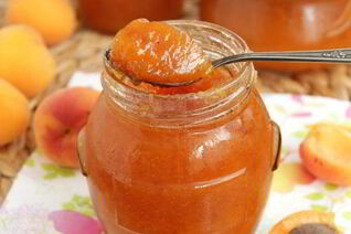 Абрикосовый джем с корицей и бадьяном