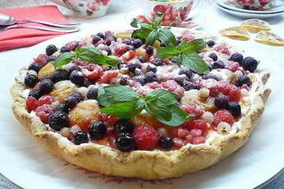 Кростата с абрикосовым джемом и рикоттой