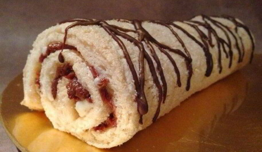 Рецепт очень быстрого рулета с джемом к чаю