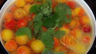 компот из алычи с мелиссой