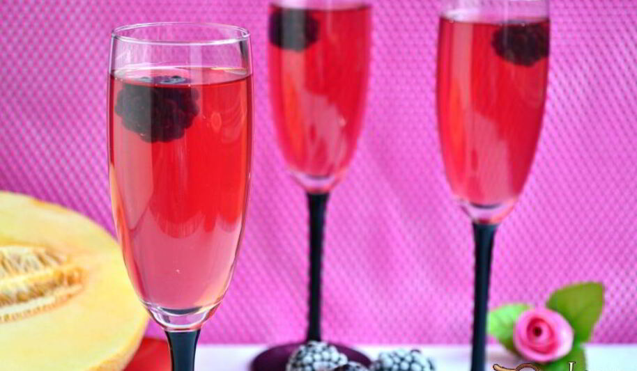 Рецепт компота из дыни и ежевики