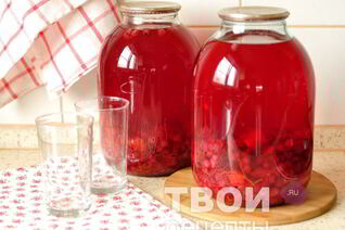 Компот из красной смородины с апельсином