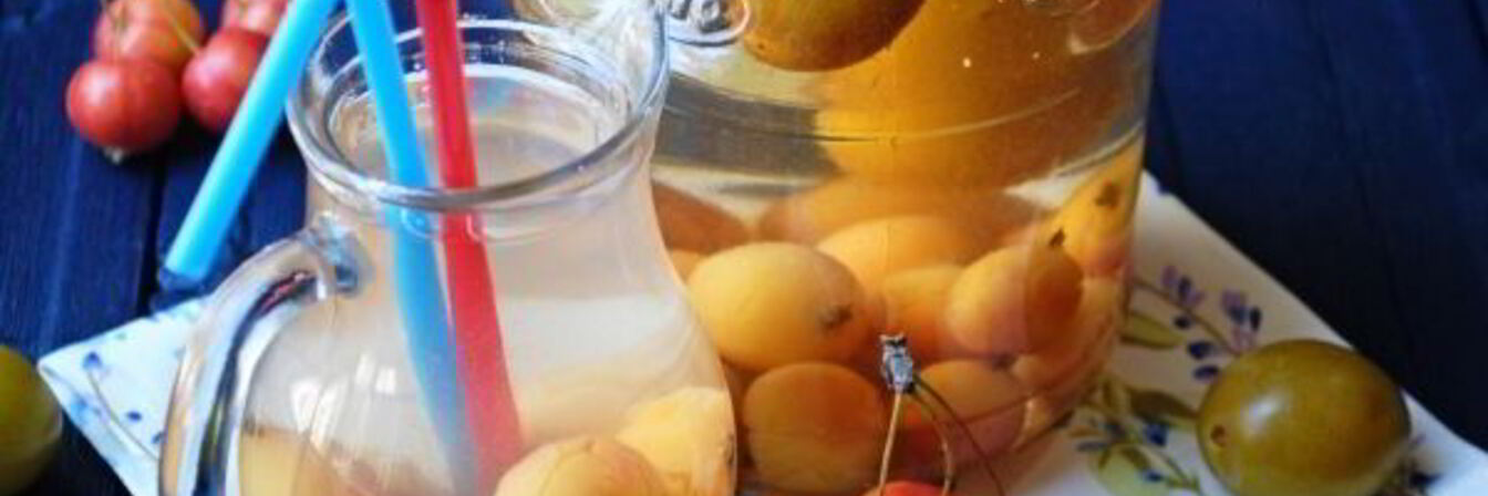 Компот из ранеток и слив на зиму