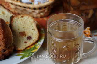 Компот из сушеных яблок с тимьяном