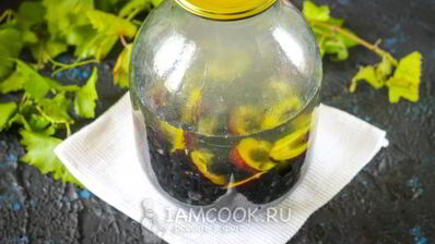 компот из винограда и слив на зиму