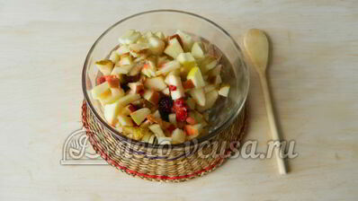 компот из яблок, груш и ягод