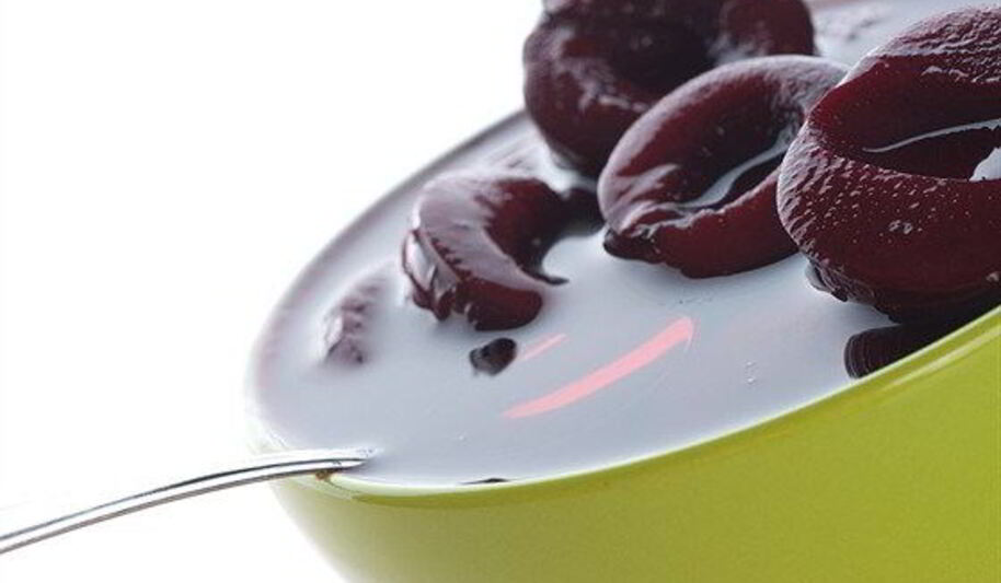 Рецепт сливового компота с корицей