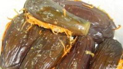 квашеные баклажаны с морковкой и чесноком