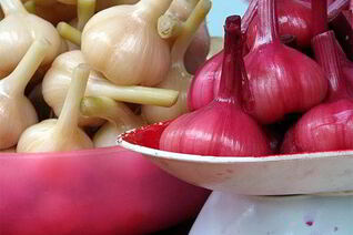 Маринованный чеснок