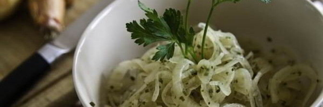 Маринованный лук к шашлыку