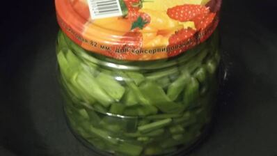 маринованные стебли сельдерея