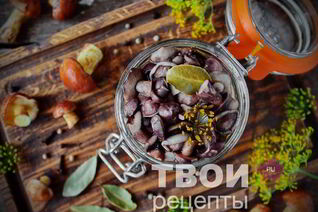 Маслята маринованные