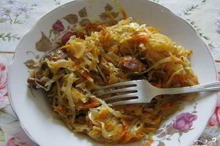 Кислая капуста со свининой