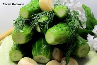 Малосольные огурчики в минеральной воде