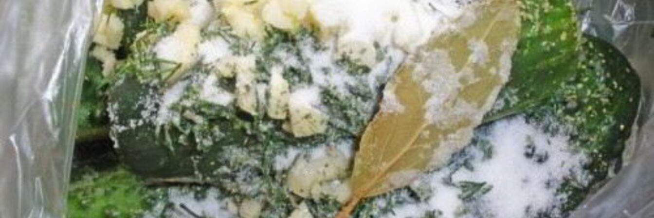 Малосольные огурцы хрустящие в пакете