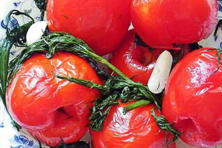 Малосольные помидоры в пакете