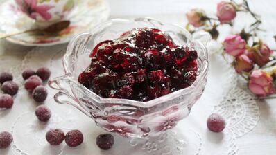 густое варенье из вишни с косточкой