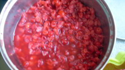 варенье из войлочной вишни с сюрпризом