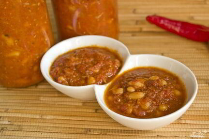 Закатка салата с фасолью