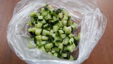заморозка свежих огурцов на зиму