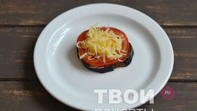 башенка из баклажан и помидоров