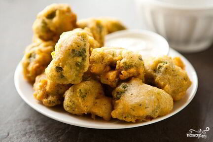 Брокколи в кляре на сковороде