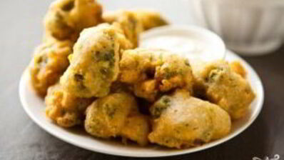 брокколи в кляре на сковороде