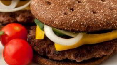 домашний гамбургер с ржаным хлебом