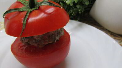 гамбургер в помидорке