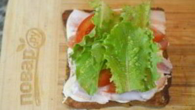 бутерброд с беконом