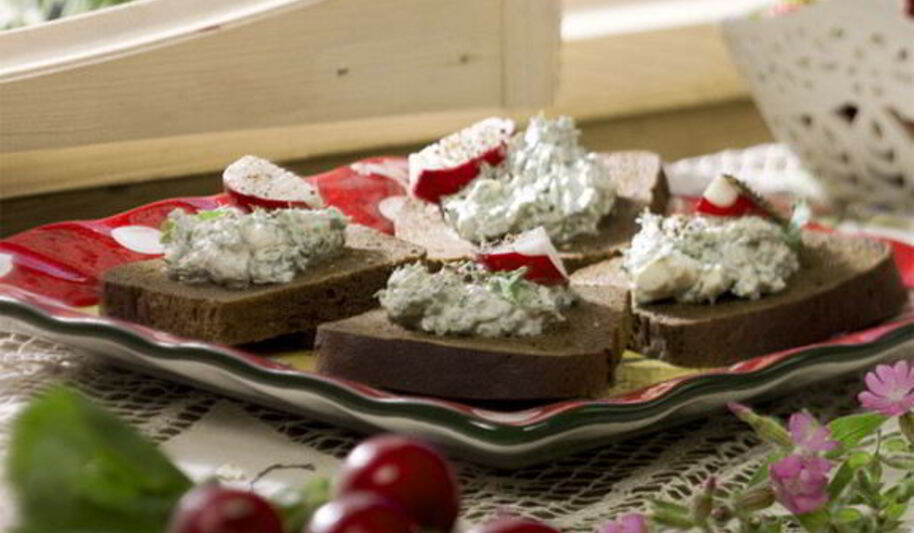 Рецепт бутерброда с творожной пастой