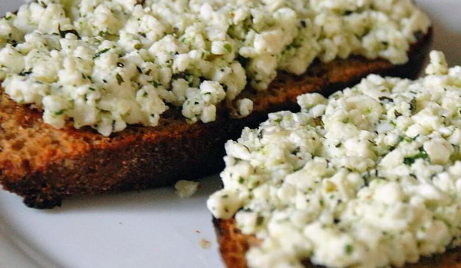 Рецепт бутербродов с творогом и зеленью