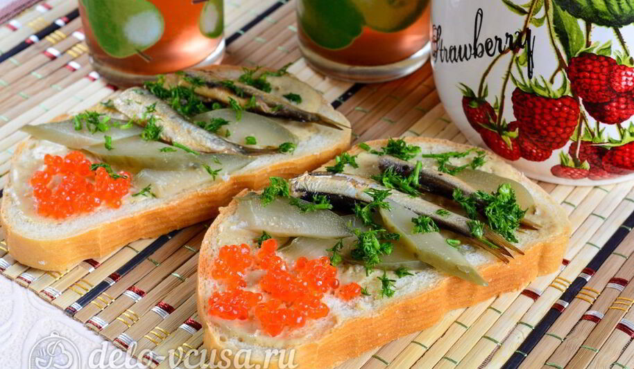 Рецепт бутербродов со шпротами и икрой