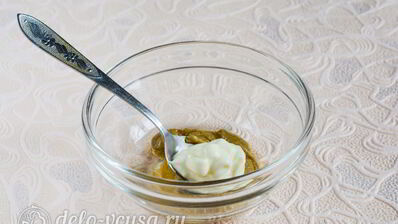 бутерброды со шпротами и икрой