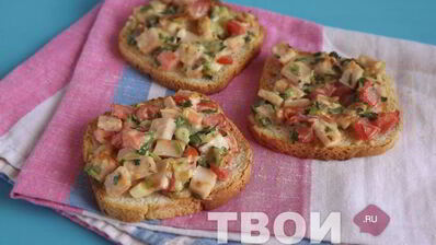 бутерброды, запеченные с ветчиной