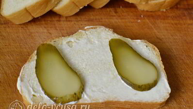 горячие бутерброды со шпротами