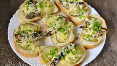 горячие бутерброды со шпротами