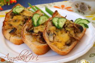 Запеченные бутерброды с шампиньонами