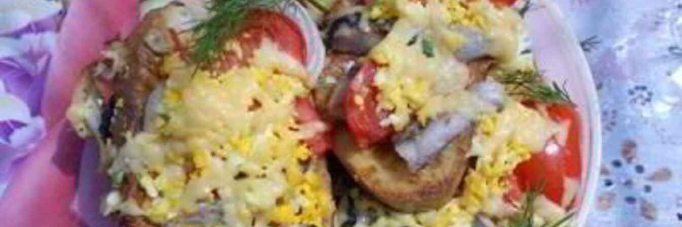 Жареные бутерброды с помидорами майонезом сыром