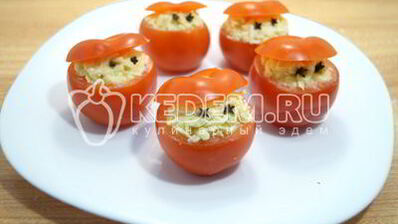 фаршированные помидоры дед морозы