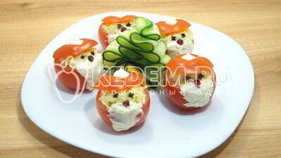 фаршированные помидоры дед морозы