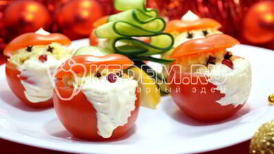 фаршированные помидоры дед морозы