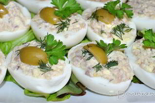 Яйца, фаршированные печенью трески